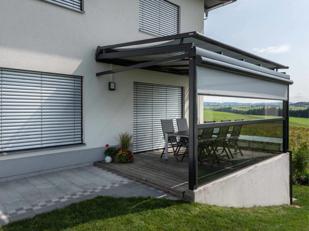 Glasdach mit Beschattung